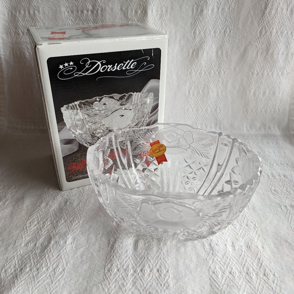 Dorsette Anna Hutte Lead Crystal Serving Bowl - Picture 1 of 13